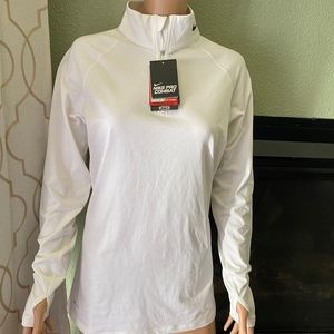 Nike top new without tag.